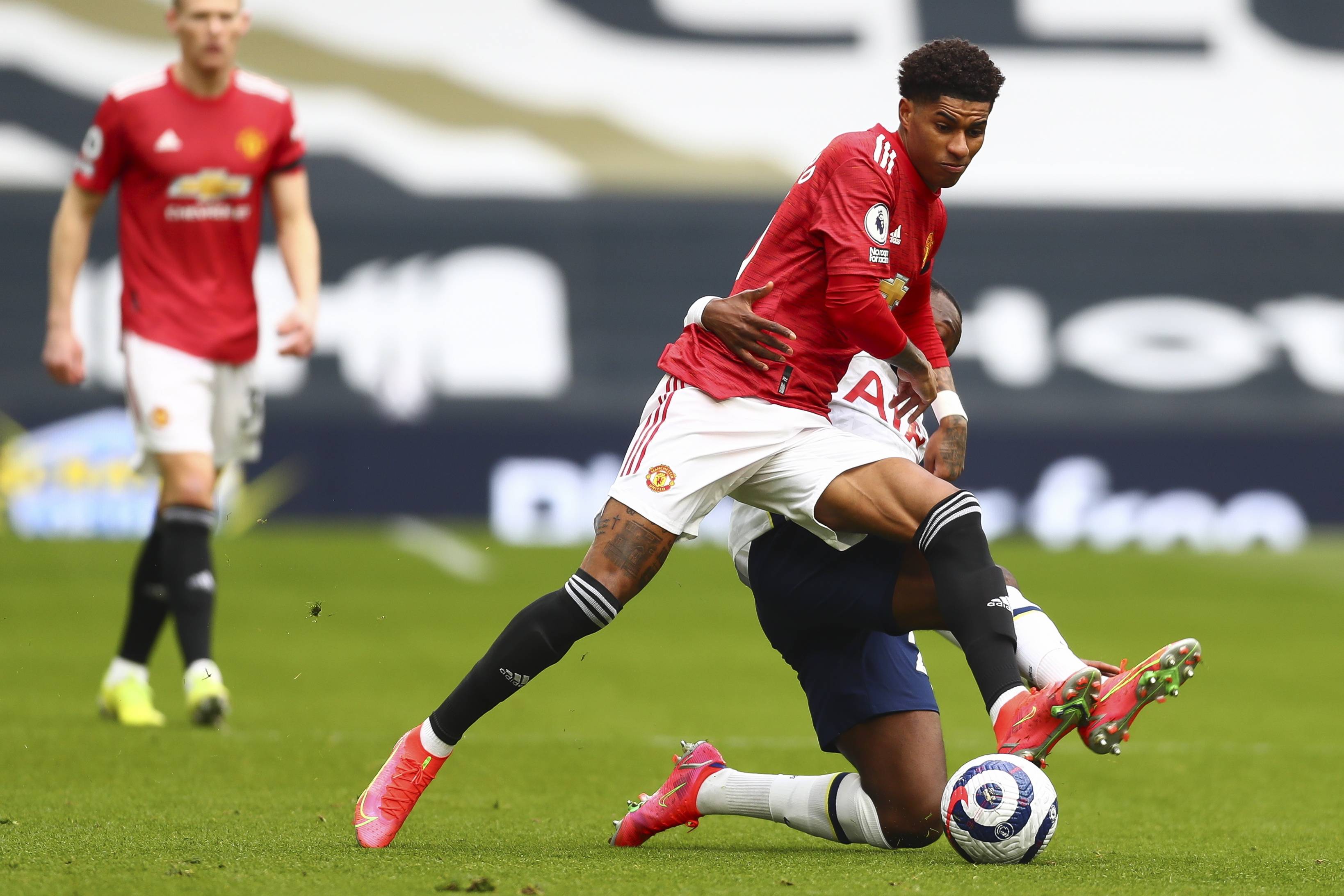 激发其民族 激发其民族